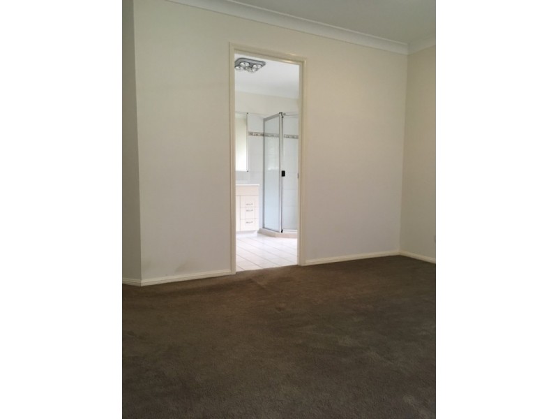 17 Benjamin Court, Yamanto QLD 4305