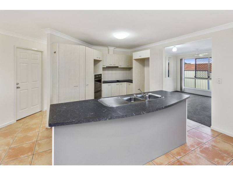 44 Lakeview Drive, Deebing Heights QLD 4306