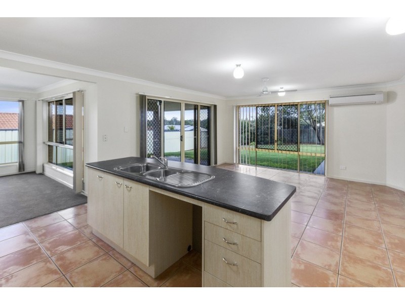 44 Lakeview Drive, Deebing Heights QLD 4306