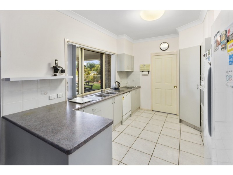 5 Willaroo Close, Flinders View QLD 4305