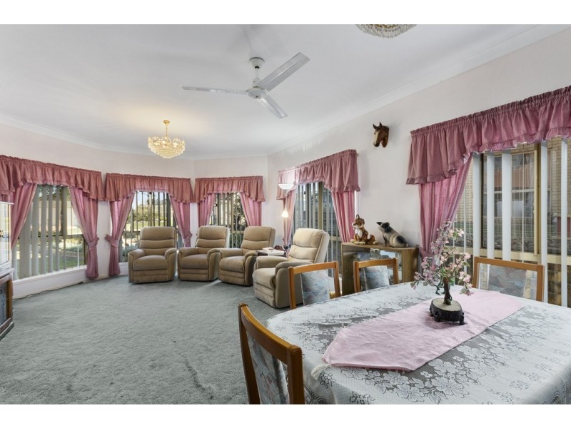 5 Willaroo Close, Flinders View QLD 4305