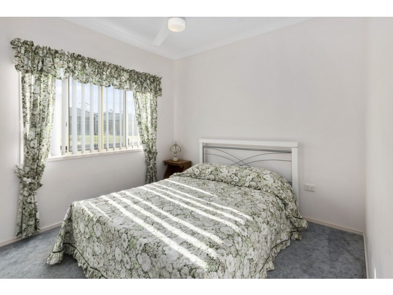 5 Willaroo Close, Flinders View QLD 4305