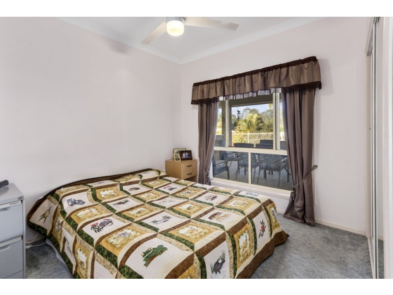 5 Willaroo Close, Flinders View QLD 4305