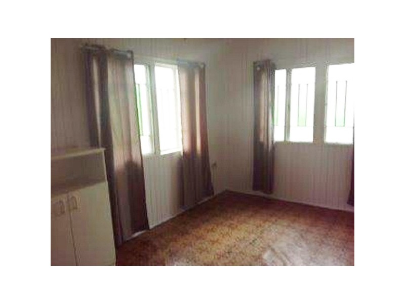 1&2/35 Blackstone Road, Eastern Heights QLD 4305