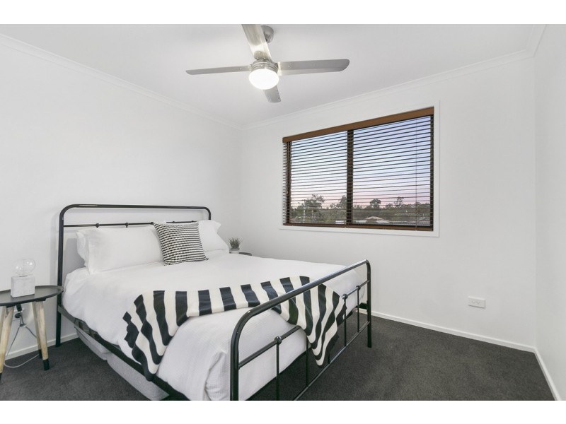 4 Redwood Place, Yamanto QLD 4305