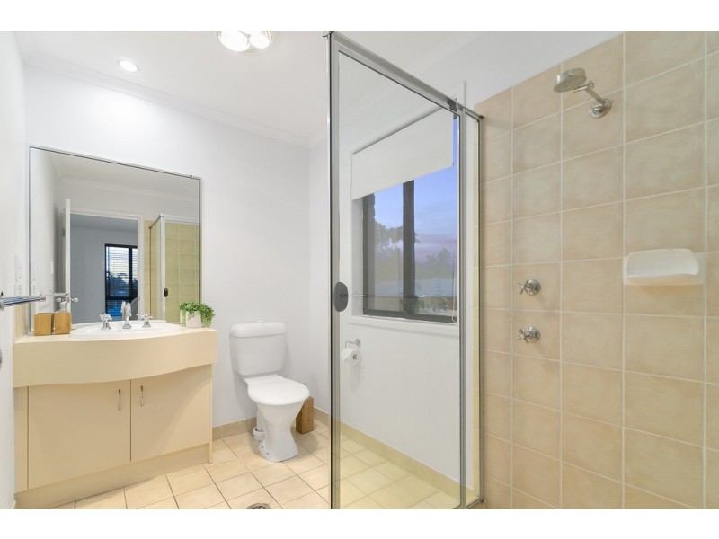 4 Redwood Place, Yamanto QLD 4305