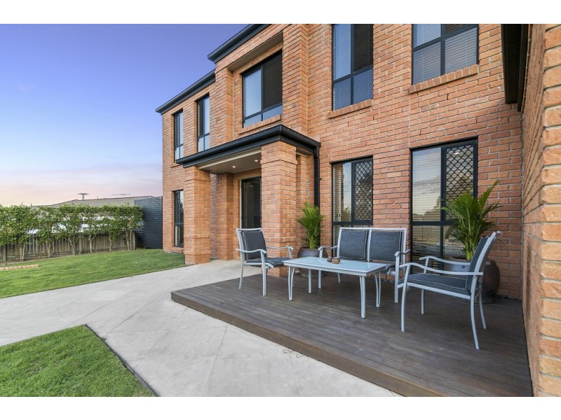 4 Redwood Place, Yamanto QLD 4305