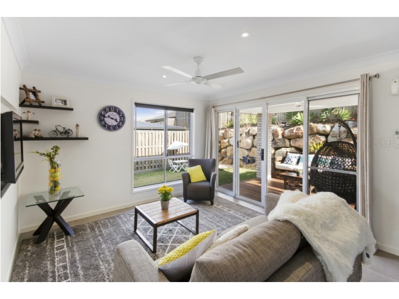 10 Bowerbird Street, Deebing Heights QLD 4306