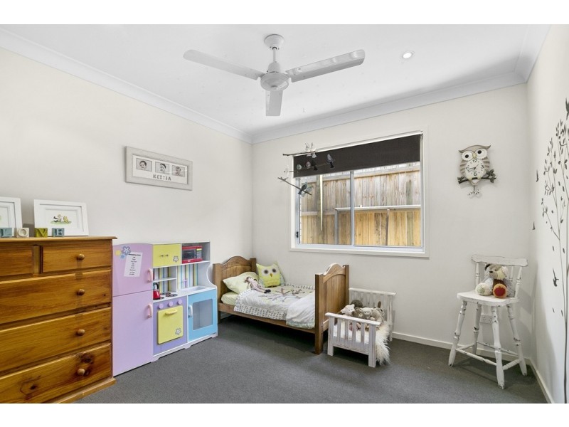 10 Bowerbird Street, Deebing Heights QLD 4306