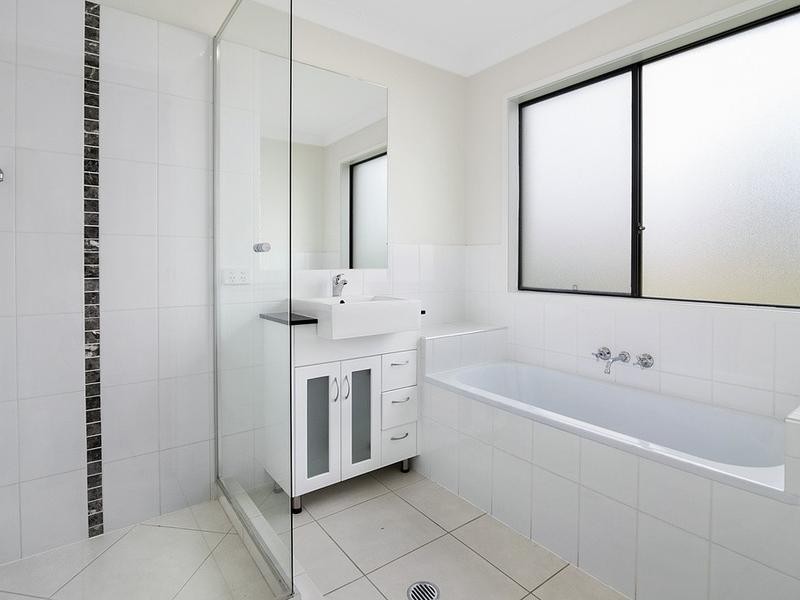 115 Honeywood Drive, Fernvale QLD 4306