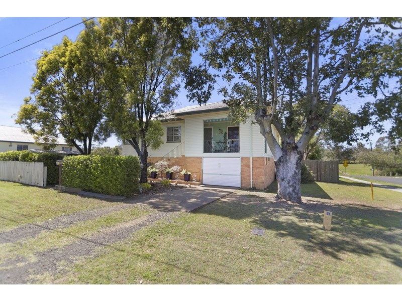 1 Bottomley Street, Brassall QLD 4305