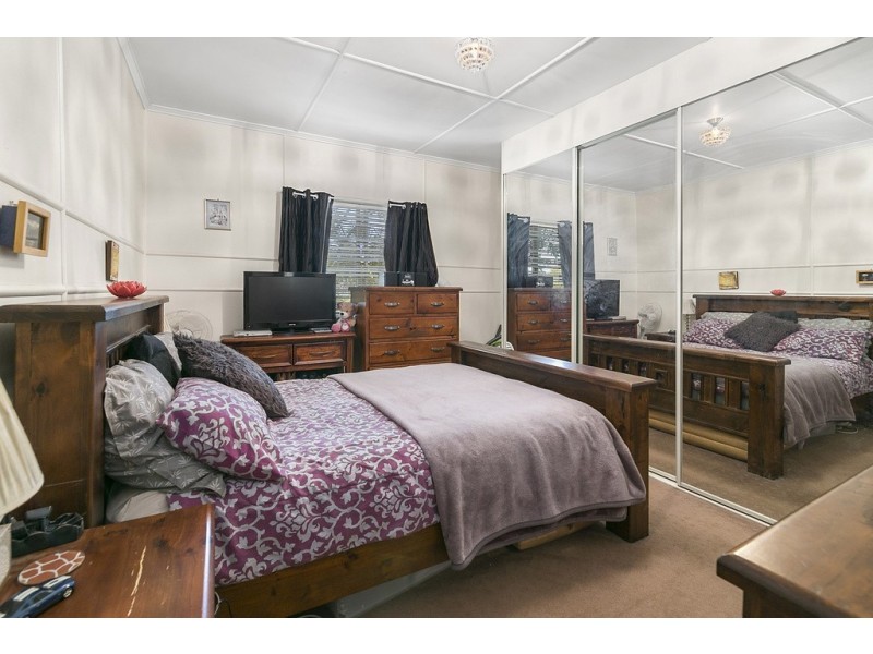 1 Bottomley Street, Brassall QLD 4305