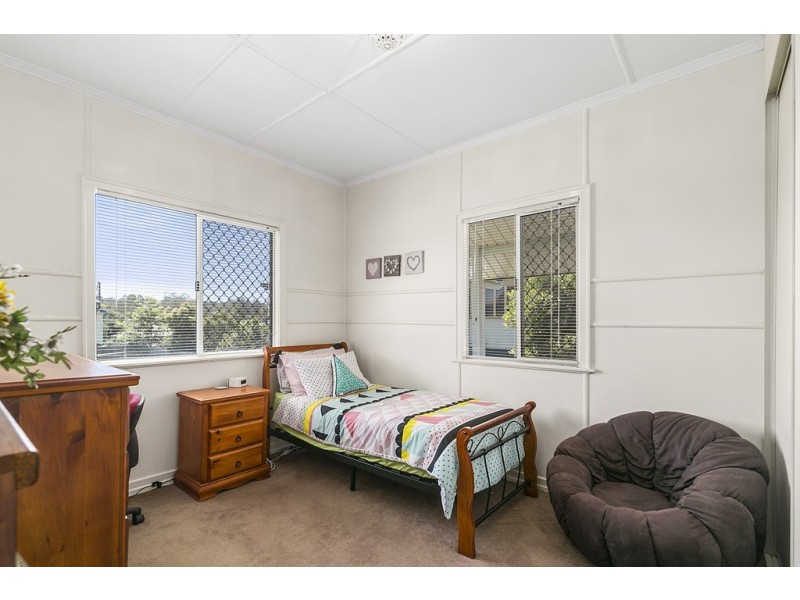 1 Bottomley Street, Brassall QLD 4305