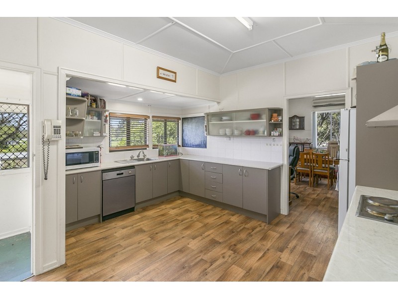 1 Bottomley Street, Brassall QLD 4305