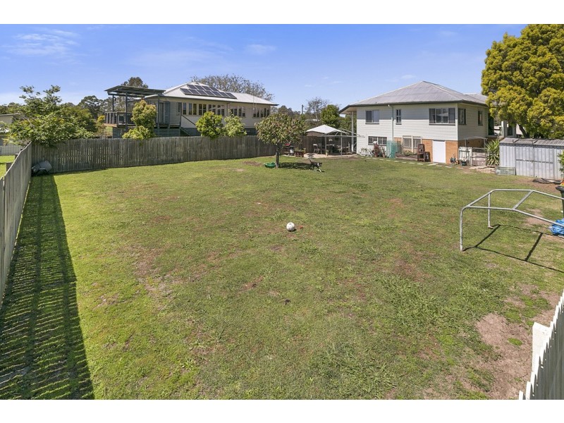 1 Bottomley Street, Brassall QLD 4305