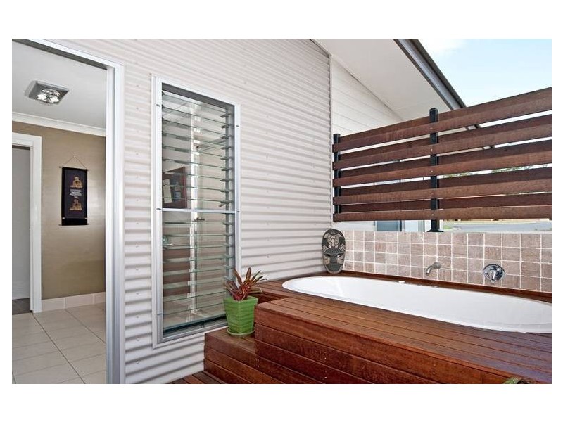 7 Hampden Court, Brassall QLD 4305