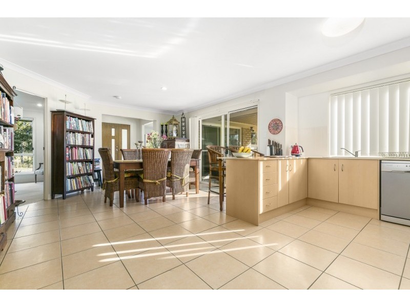 1 Moonlight Drive, Brassall QLD 4305