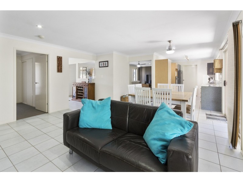 16 Eric Drive, Blackstone QLD 4304
