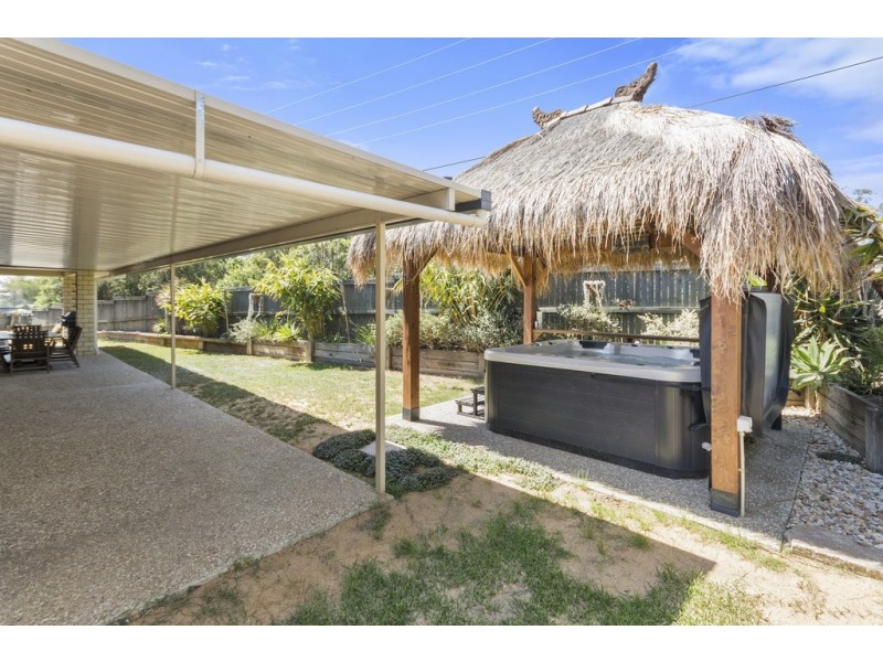 16 Eric Drive, Blackstone QLD 4304