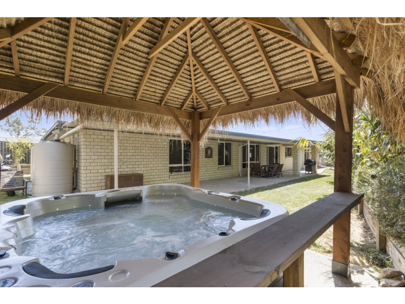 16 Eric Drive, Blackstone QLD 4304