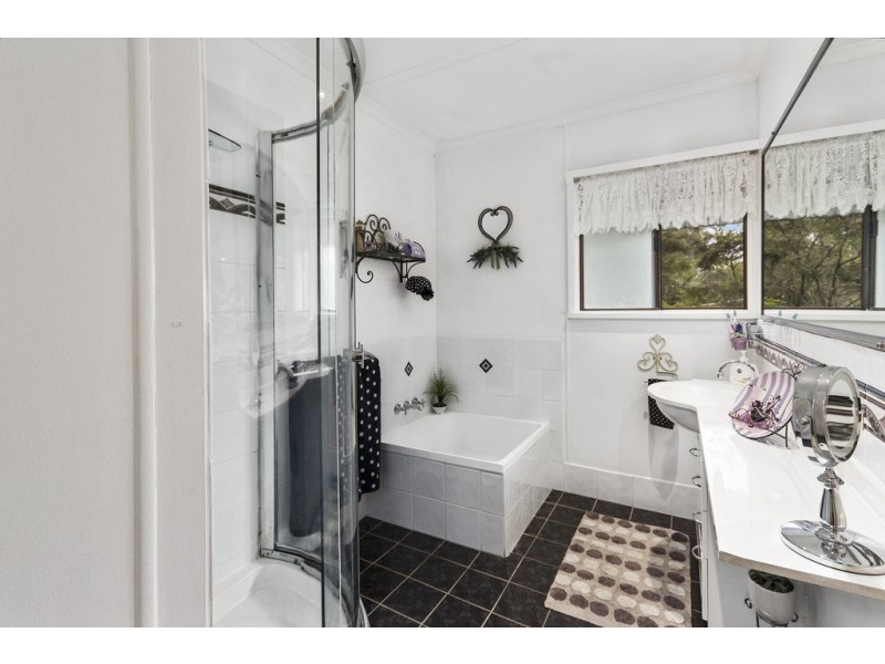 8 Falvey Street, Ripley QLD 4306