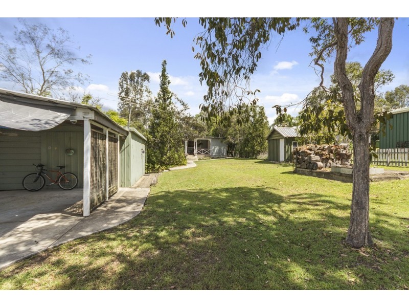 8 Falvey Street, Ripley QLD 4306