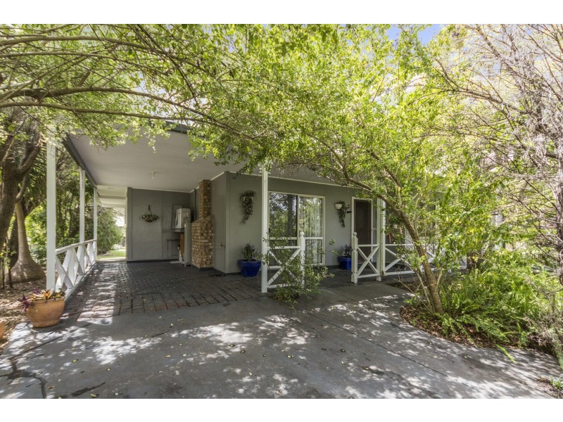 8 Falvey Street, Ripley QLD 4306