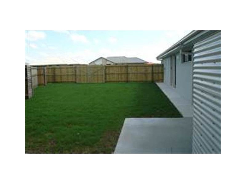 18 Baden Jones Way, North Booval QLD 4304