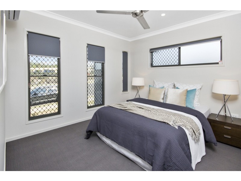 30 Bottlebrush Drive, Deebing Heights QLD 4306
