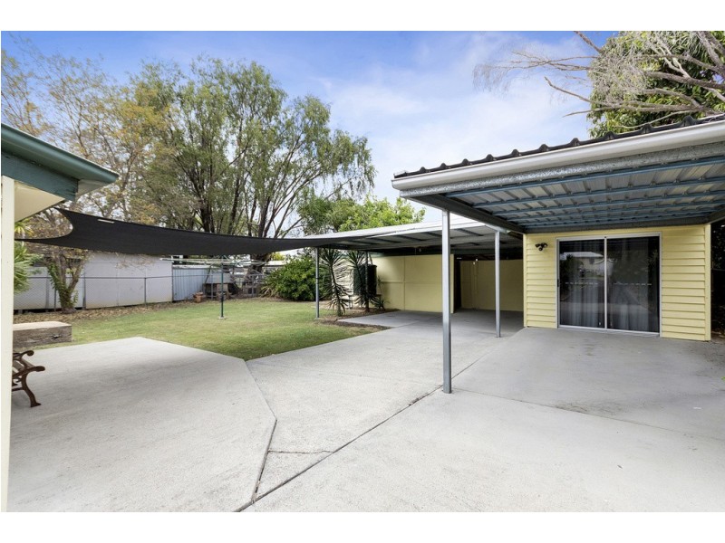 27 Rex Street, Eastern Heights QLD 4305
