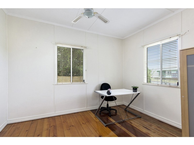 27 Rex Street, Eastern Heights QLD 4305