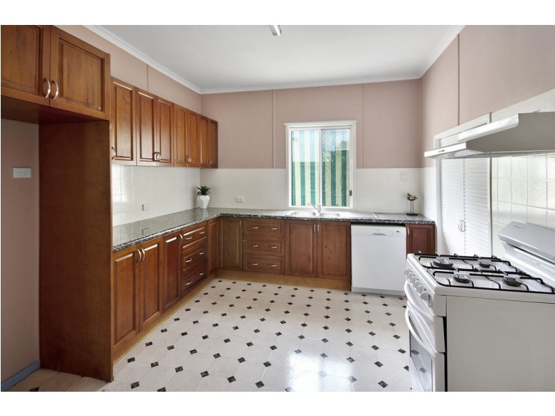27 Rex Street, Eastern Heights QLD 4305
