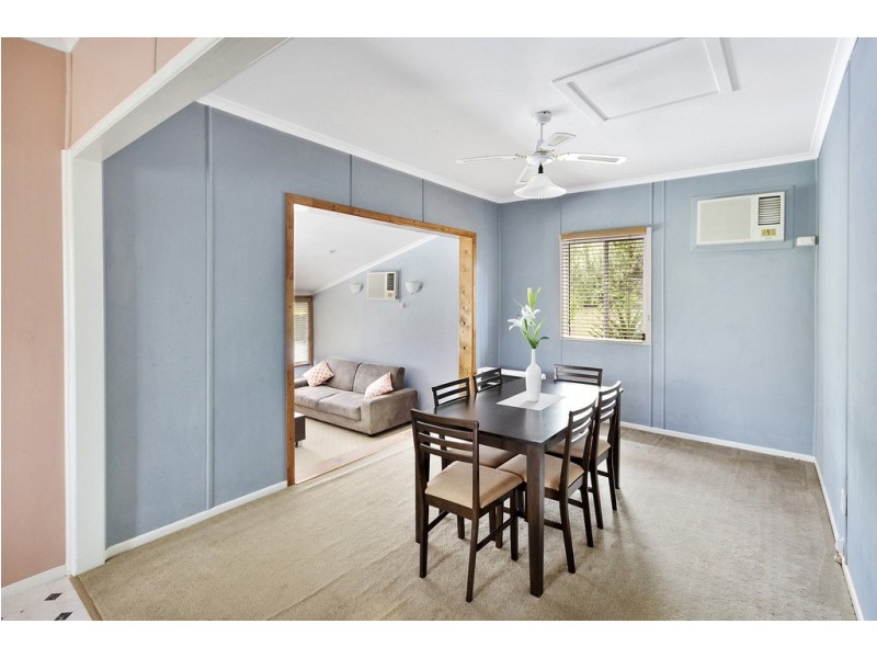 27 Rex Street, Eastern Heights QLD 4305