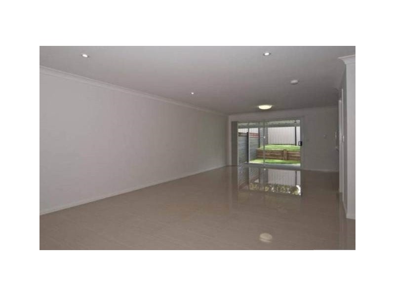 1/27A Ash Street, Yamanto QLD 4305