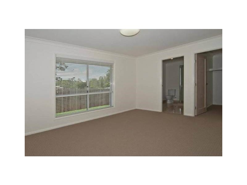 1/27A Ash Street, Yamanto QLD 4305