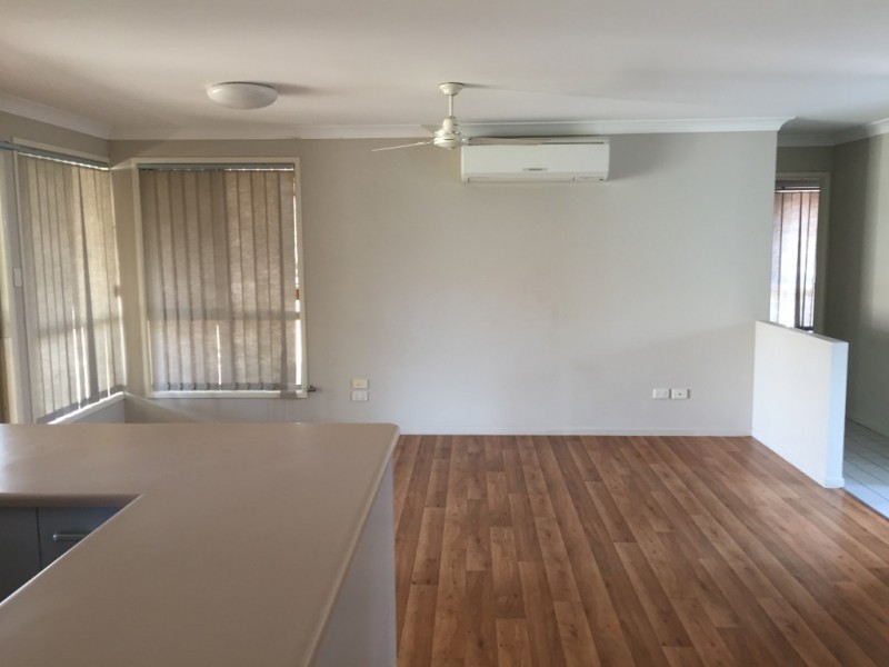 5 Capriole Close, Yamanto QLD 4305