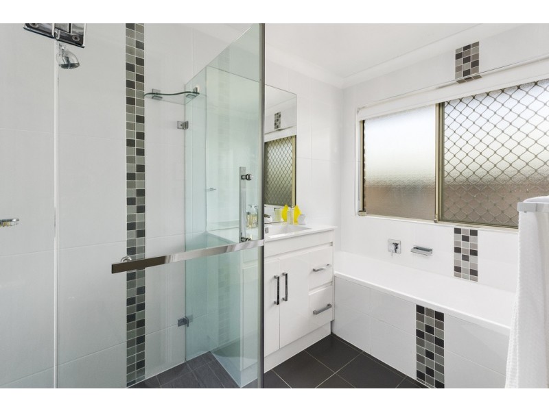 5 Bellmount Place, Brassall QLD 4305