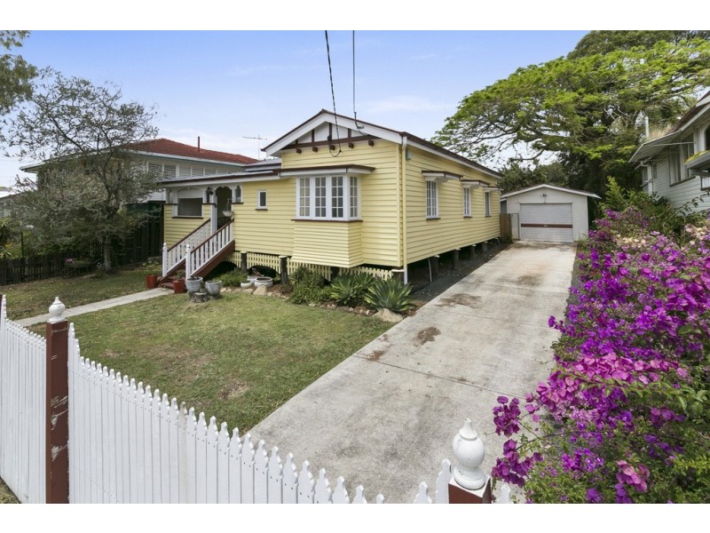75 Glebe Road, Silkstone QLD 4304