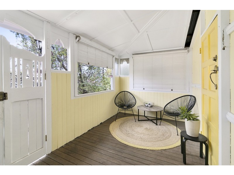 75 Glebe Road, Silkstone QLD 4304