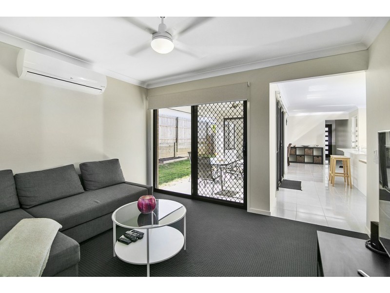 8 Lomandra Street, Deebing Heights QLD 4306