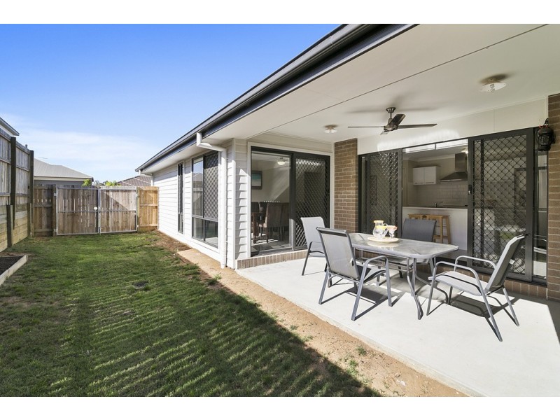 8 Lomandra Street, Deebing Heights QLD 4306