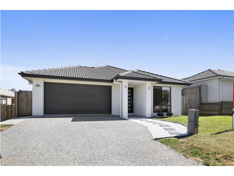 8 Lomandra Street, Deebing Heights QLD 4306