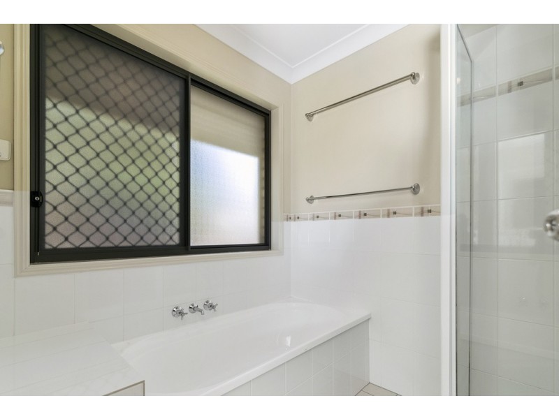 13 Skinner Crescent, Silkstone QLD 4304