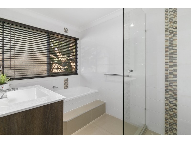 7 Lance Drive, Flinders View QLD 4305