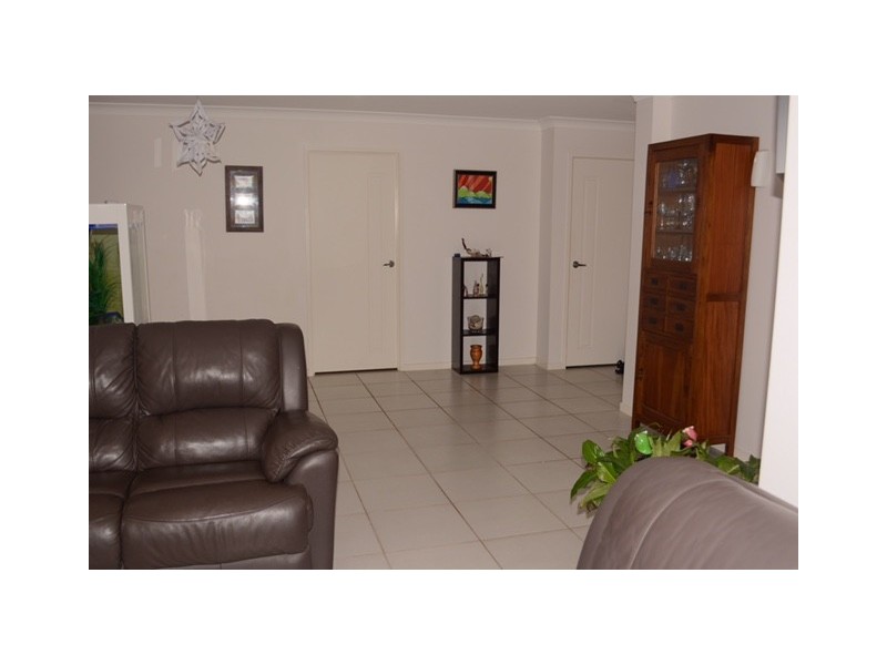 15 Benjamin Court, Yamanto QLD 4305