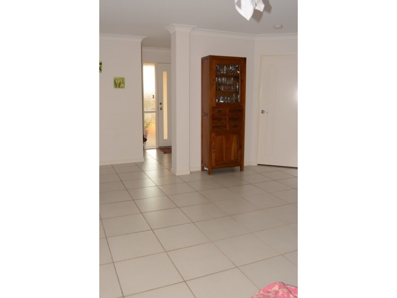 15 Benjamin Court, Yamanto QLD 4305