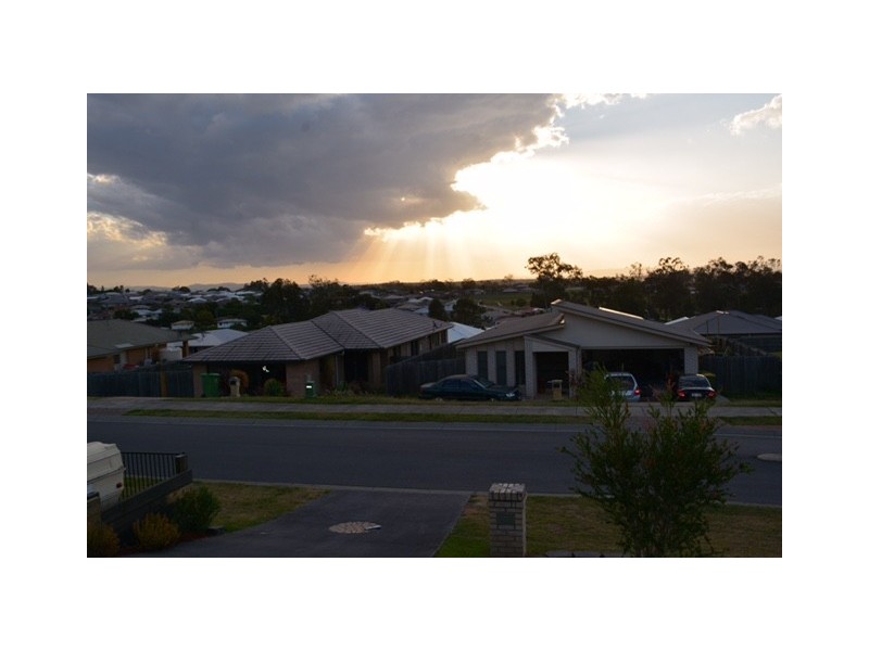 15 Benjamin Court, Yamanto QLD 4305