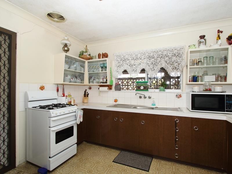 162 Pine Mountain Road, Brassall QLD 4305