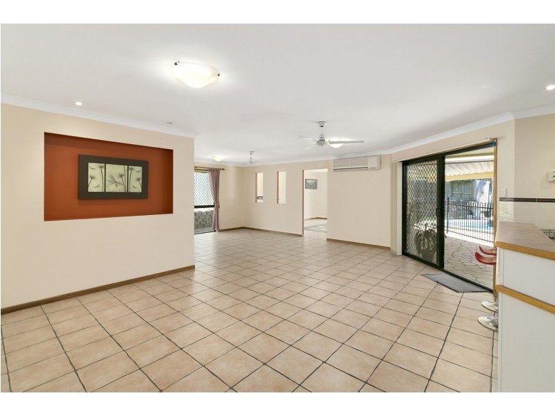 41 Discovery Drive, Flinders View QLD 4305