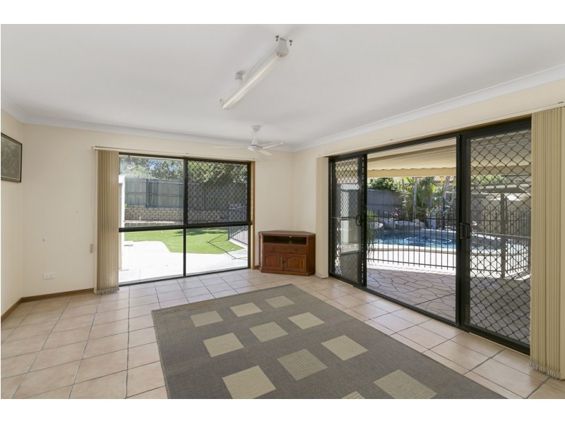 41 Discovery Drive, Flinders View QLD 4305